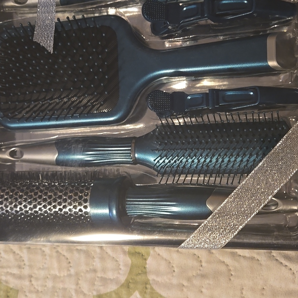 19-Piece Blue Hair Brush Set - Picture 2 of 3